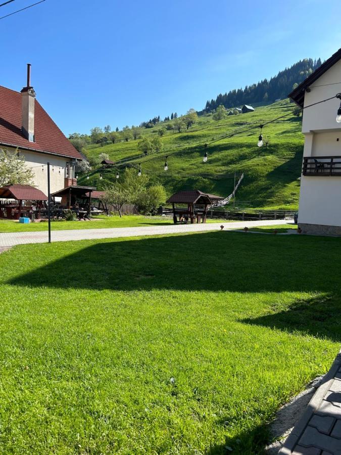 Casa Mia Hotel Moeciu De Sus Buitenkant foto