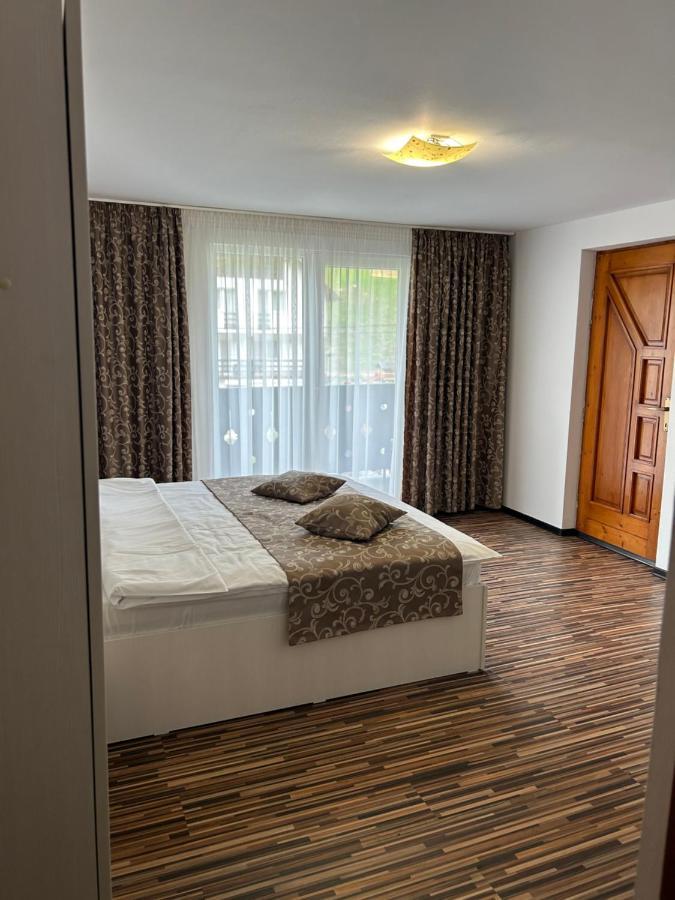 Casa Mia Hotel Moeciu De Sus Buitenkant foto