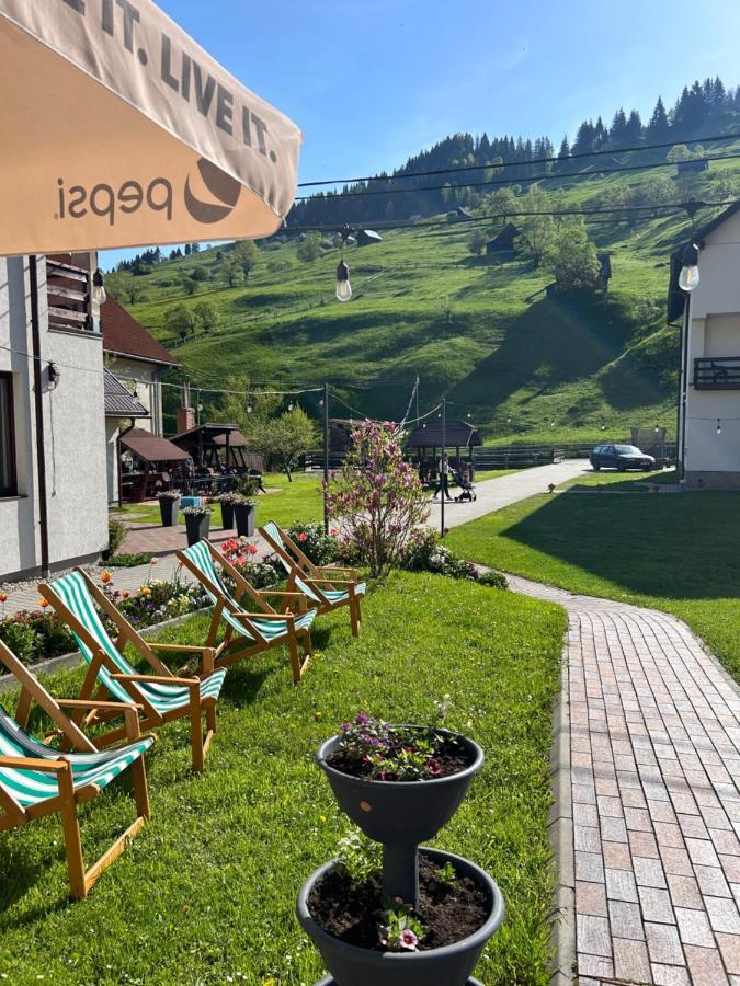 Casa Mia Hotel Moeciu De Sus Buitenkant foto