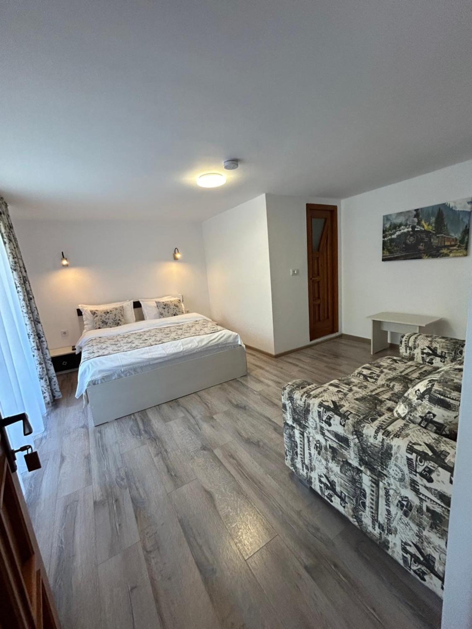 Casa Mia Hotel Moeciu De Sus Buitenkant foto