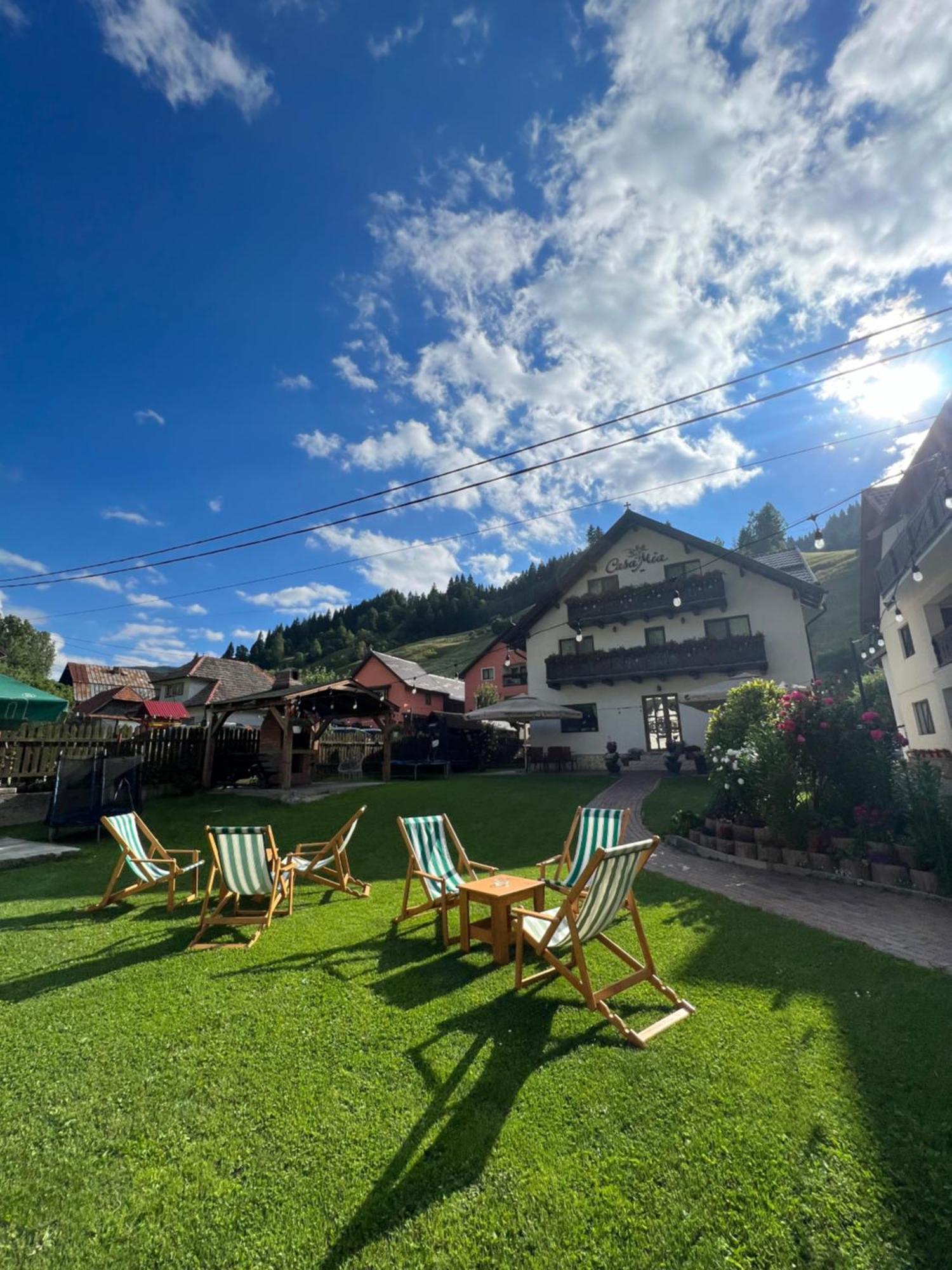 Casa Mia Hotel Moeciu De Sus Buitenkant foto