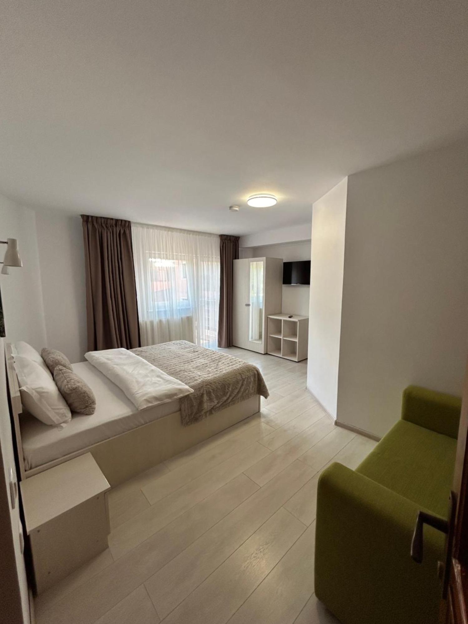 Casa Mia Hotel Moeciu De Sus Buitenkant foto